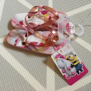 New Girls Despicable Me Flip Flops - 7/8